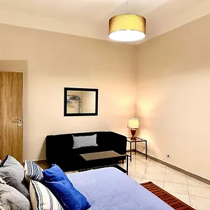 https://vacanze-napoli-centrale-naples.hotels-amalfi.com
